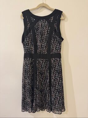 Banana Republic Black & Cream Patterned Midi Dress